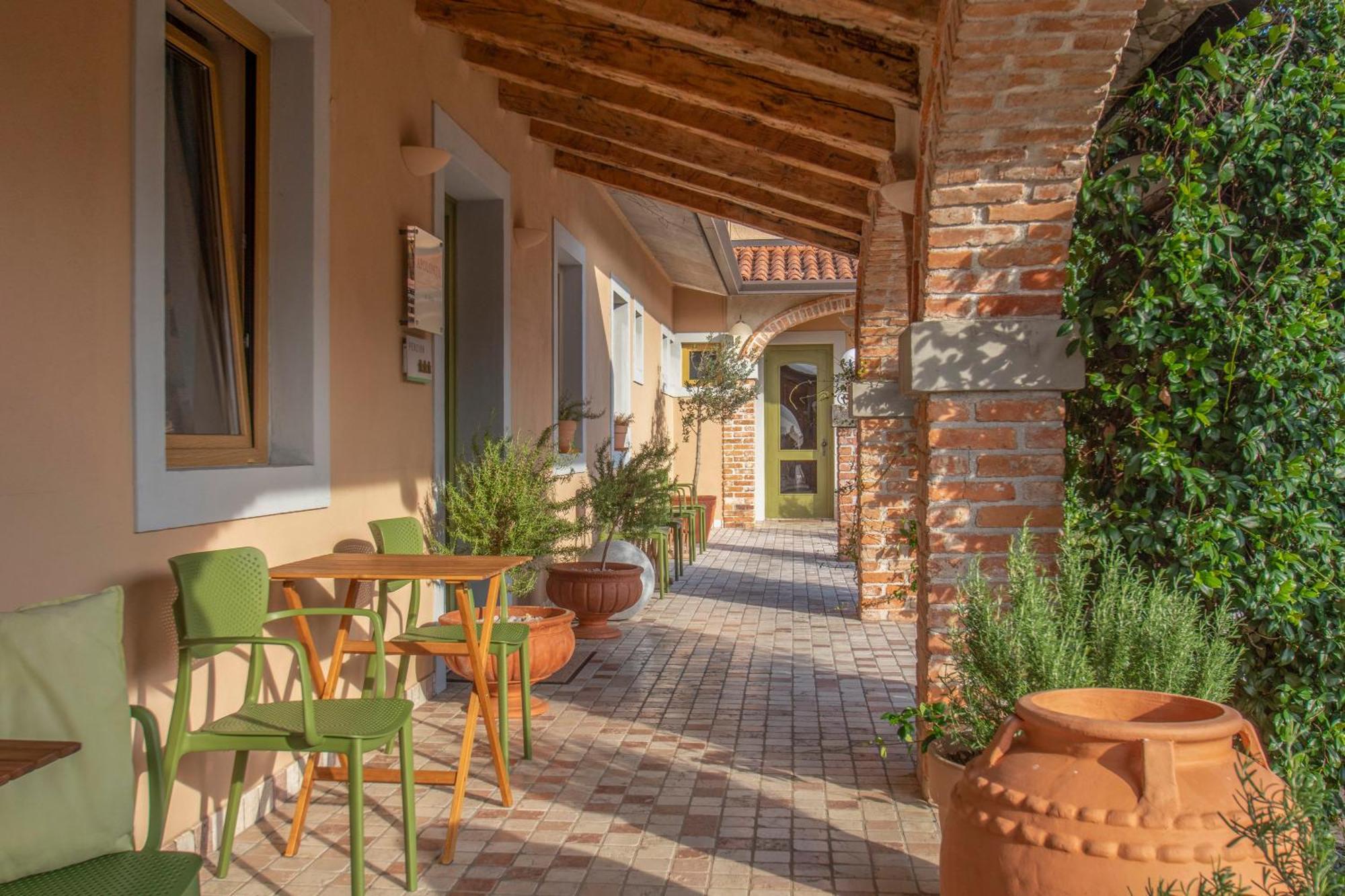 Residence Apolonija Guest House Sezana Ngoại thất bức ảnh