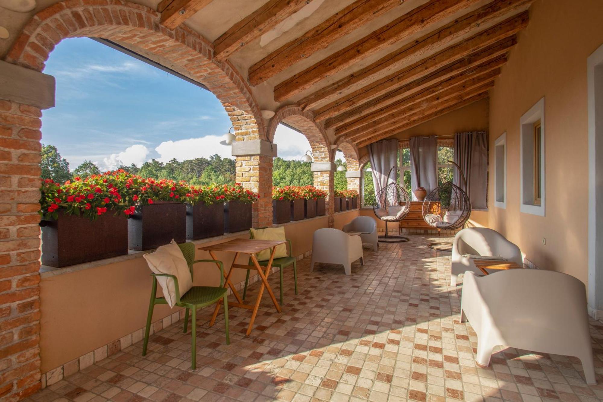 Residence Apolonija Guest House Sezana Ngoại thất bức ảnh