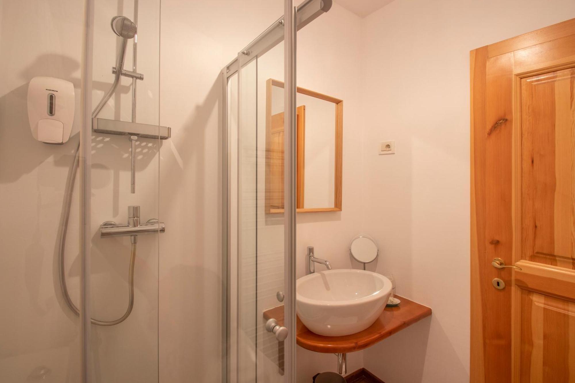 Residence Apolonija Guest House Sezana Ngoại thất bức ảnh