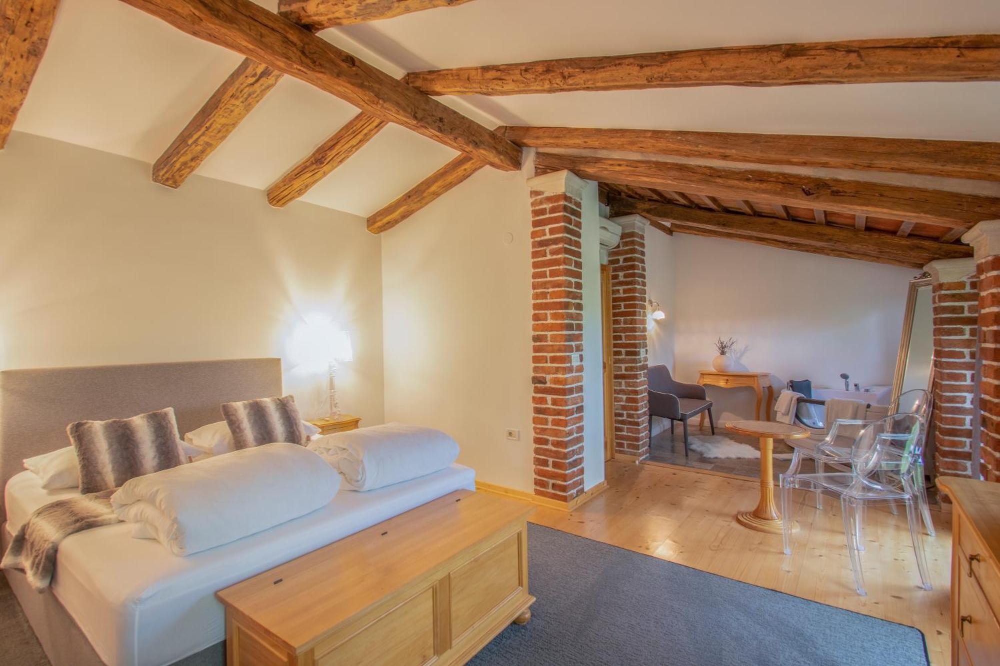 Residence Apolonija Guest House Sezana Ngoại thất bức ảnh